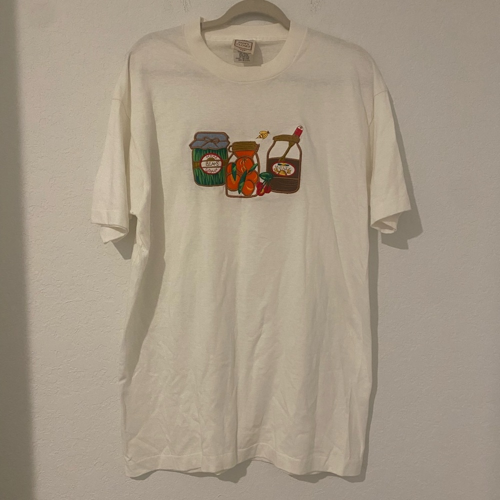 PAM’S Closet White Short-Sleeve Tee with Colorful Jar & Fruit Graphic